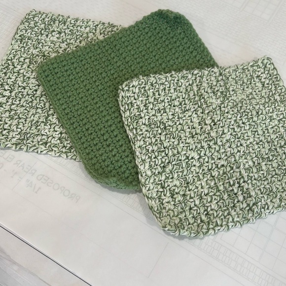 100% Cotton Hand Crocheted Washcloth/Dishcloth - Set of 3 - Picture 2 of 7